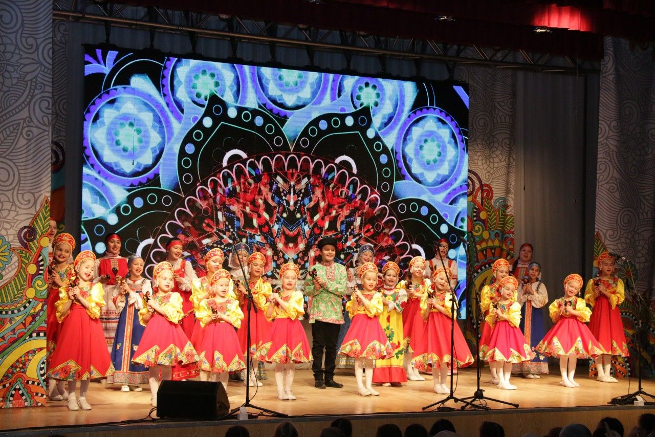 2 ноября в городе Октябрьский состоялся II Межрегиональный фестиваль – конкурс национальных культур «Дружба»