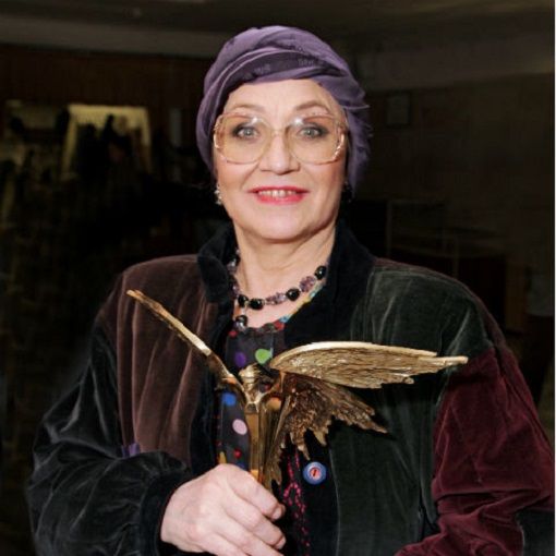 Сегодня Народной артистке РФ и Заслуженной артистке РСФСР Нине Руслановой исполняется 74 года