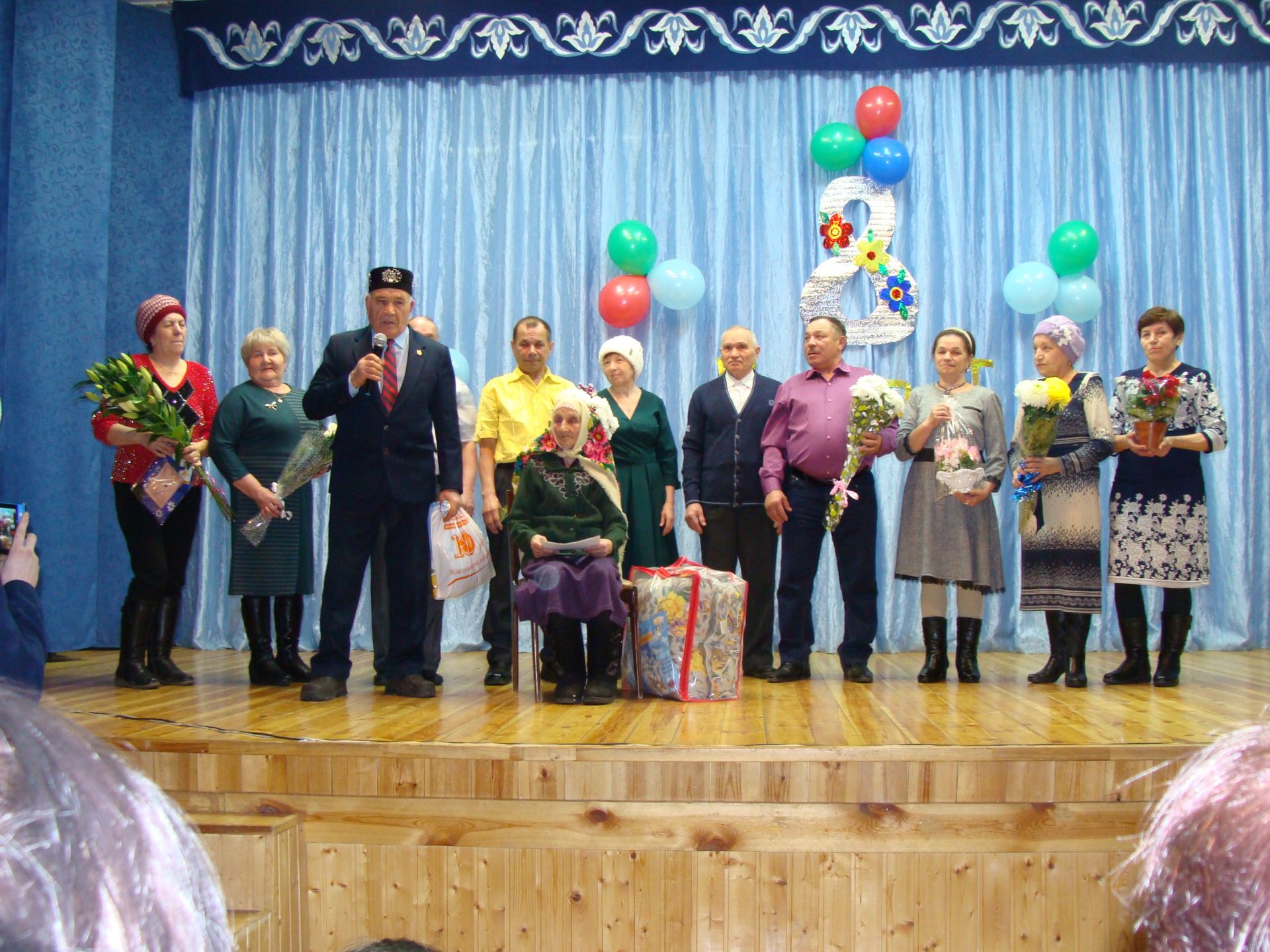 Староуруссинцы поздравили с 90-летием односельчанку Фархинур-ханум Валиеву