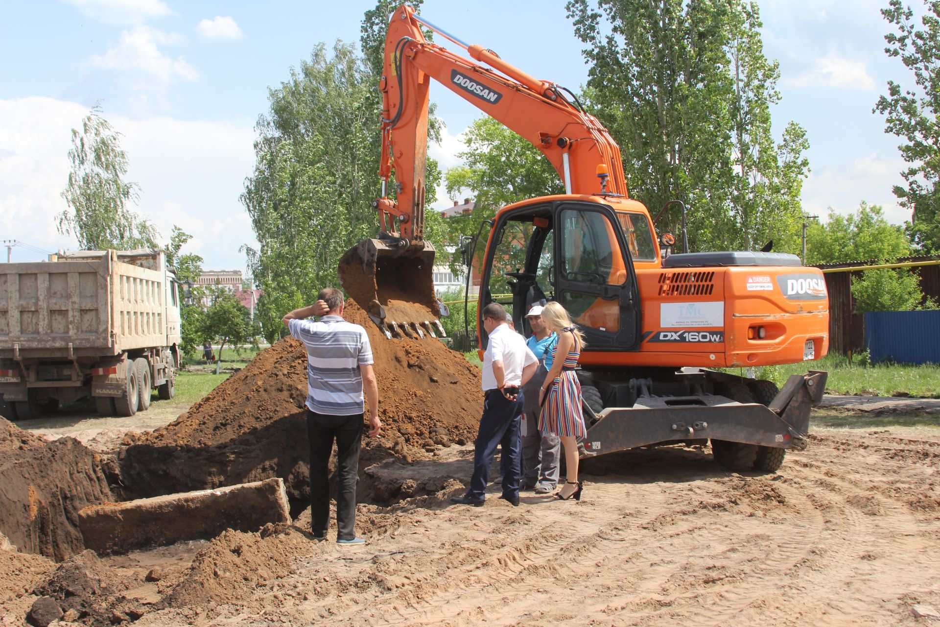 В Уруссу начались работы по реконструкции памятника воинам-интернационалистам