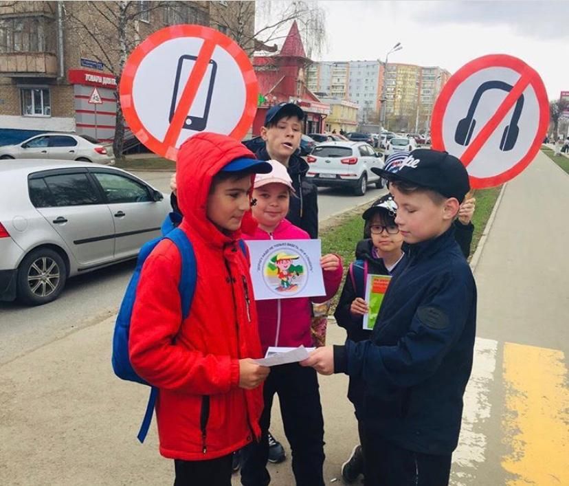 Воспитанники подросткового клуба приняли участие во всероссийской акции «Неделя безопасности дорожного движения»