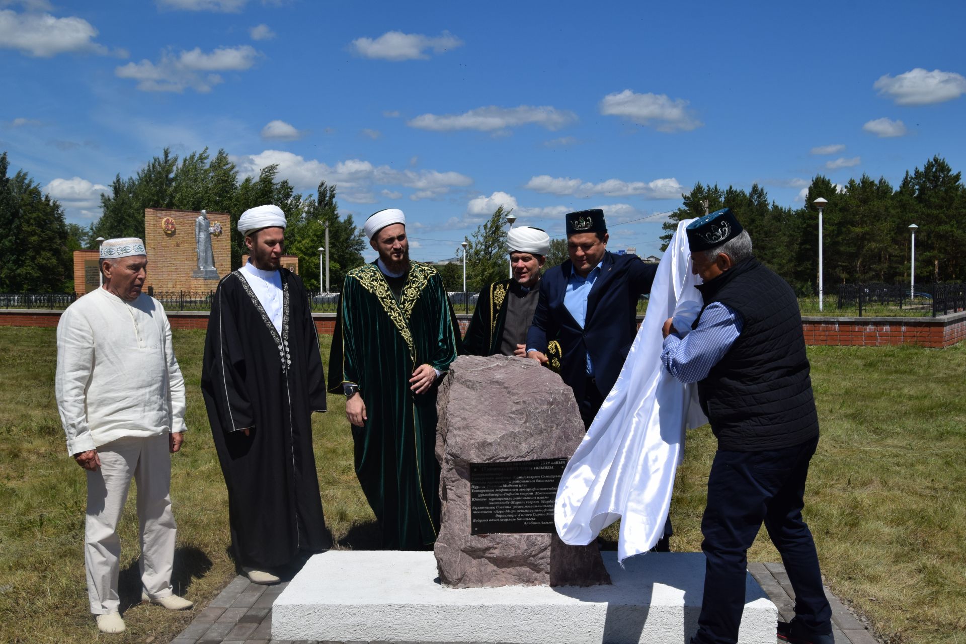 В селе Байряка заложен камень в основание новой мечети