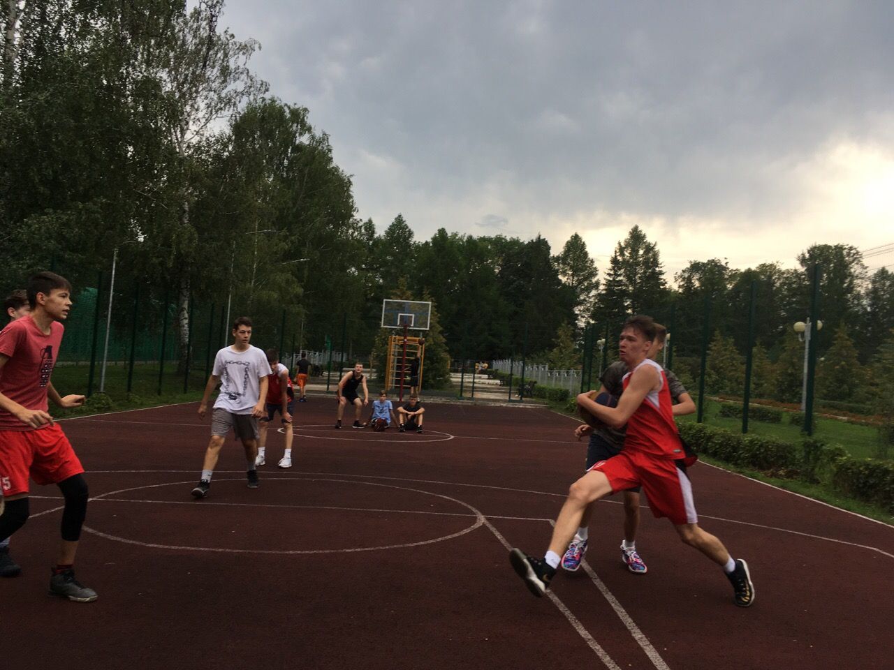17 августа в г.Альметьевск состоялся 4 тур Чемпионата Альметьевской стритбольной лиги.