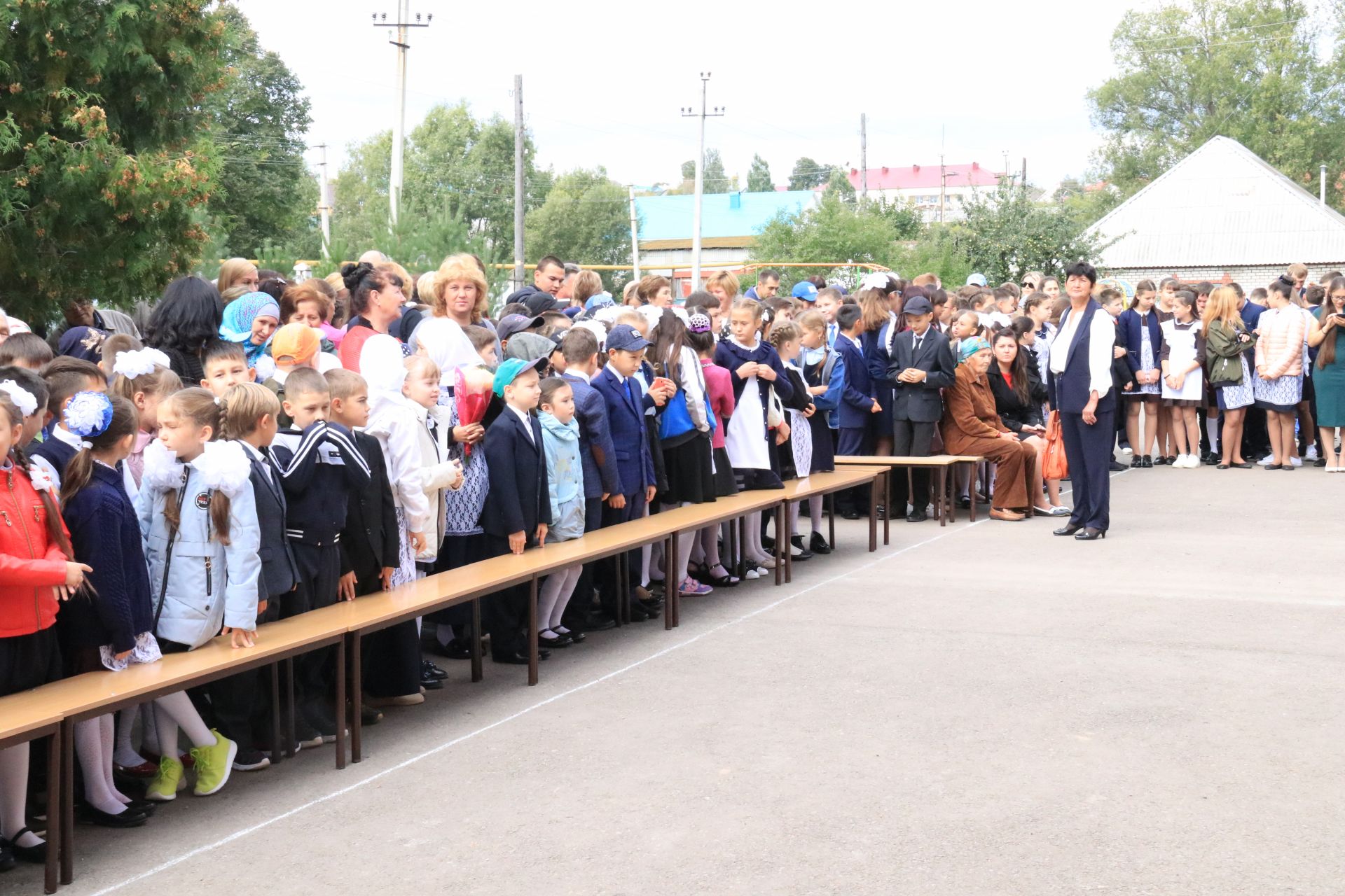 Сегодня Ютазинская школа распахнула двери для своих питомцев