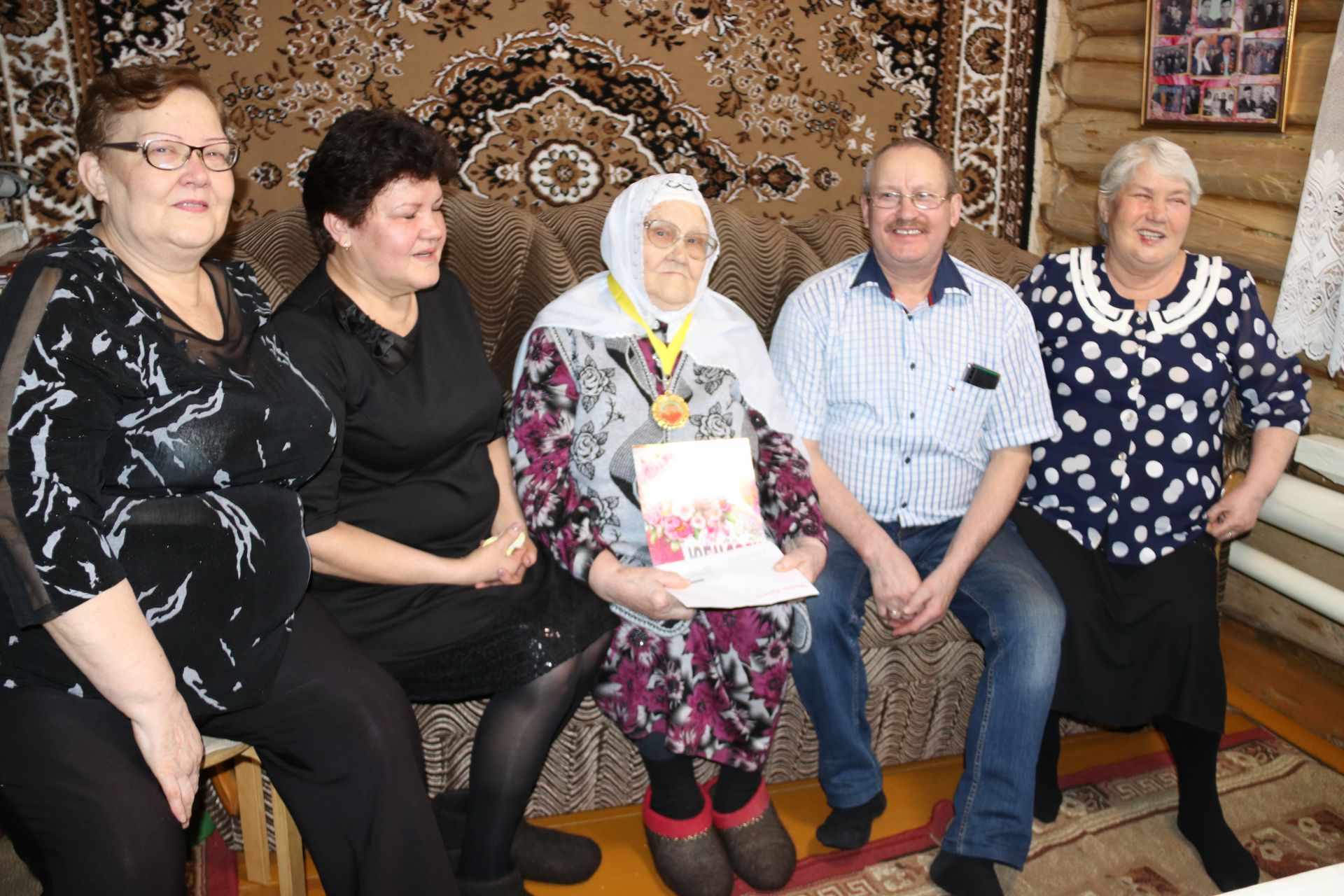 Житель села Ютаза Гульчира Зиярова отметила 90 летний юбилей