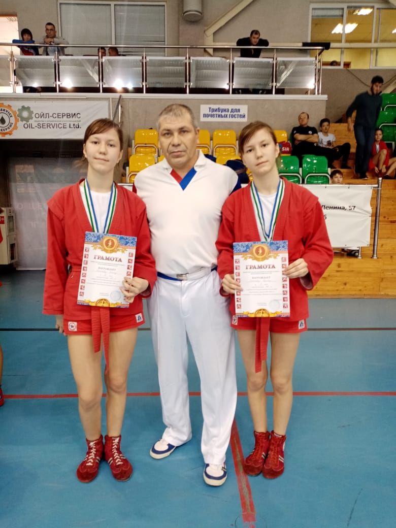 Ютазинские самбистки - бронзовые призеры
