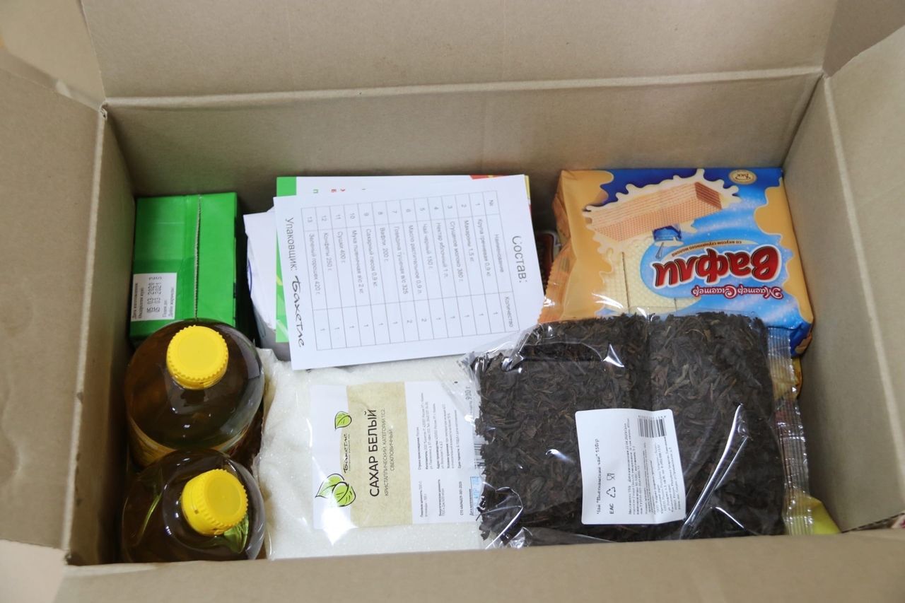 В Ютазинском районе волонтерское движение «Ярдэм янэшэ! Помощь рядом!» - 223 семьи получат продуктовые наборы