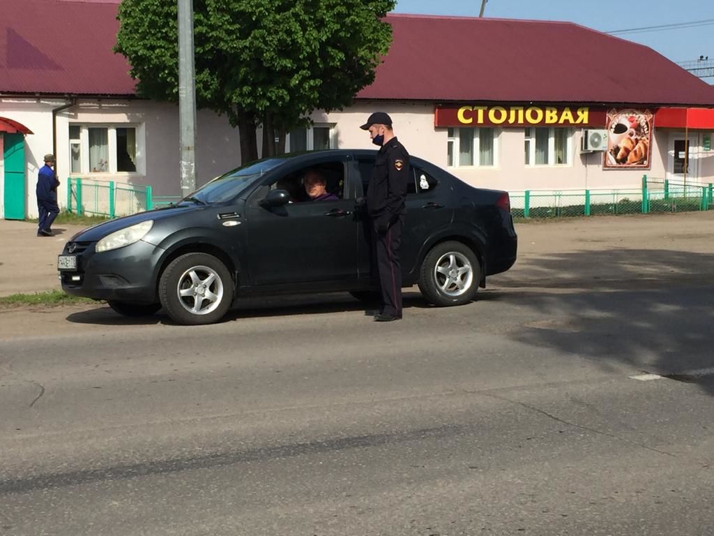 Ютазинские сотрудники ГИБДД задержали автоледи, которая управляла автомобилем без прав