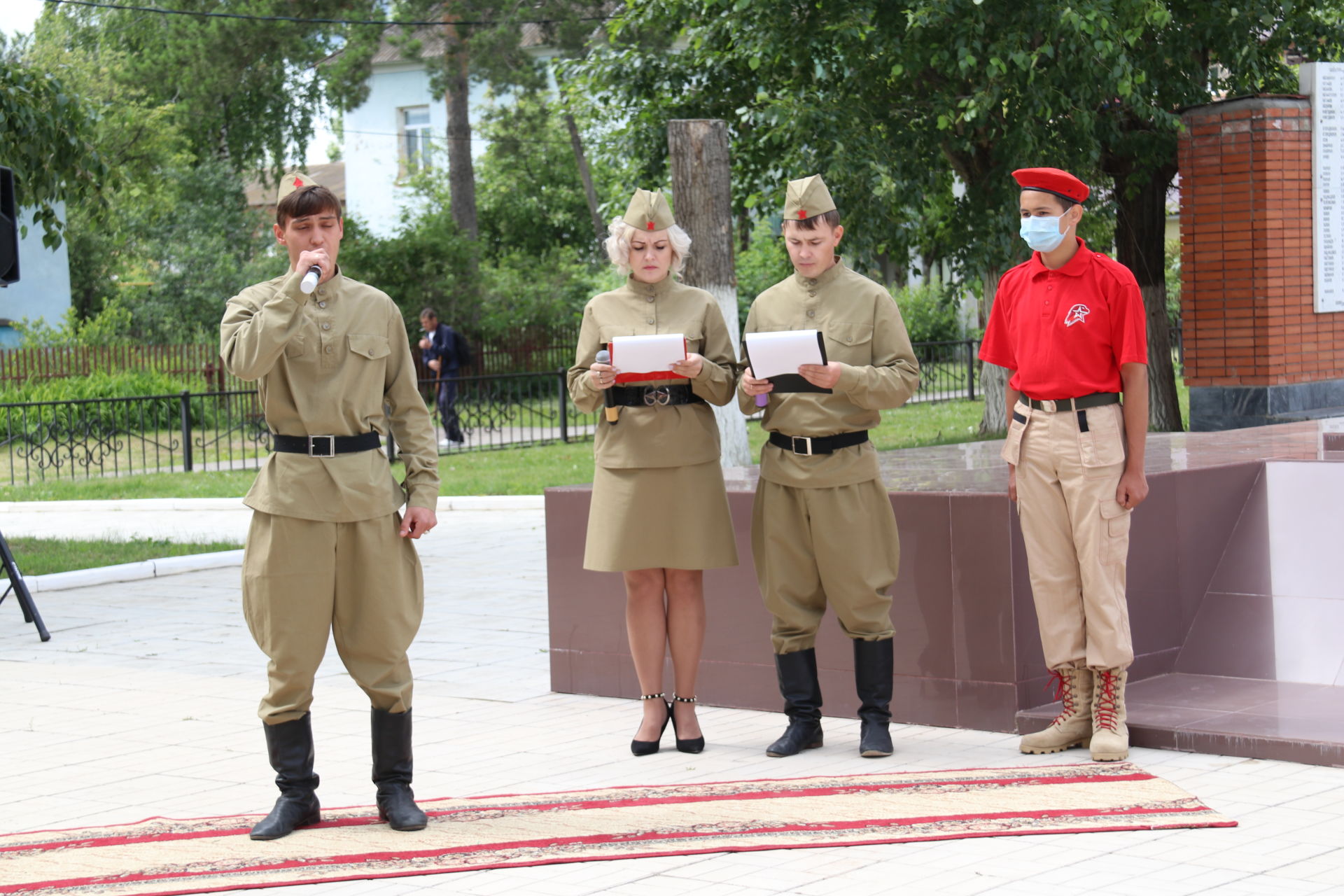 В Ютазинском районе состоялась церемония по вручению книг «Татарстан: все для фронта, все для победы! 1941-1945»
