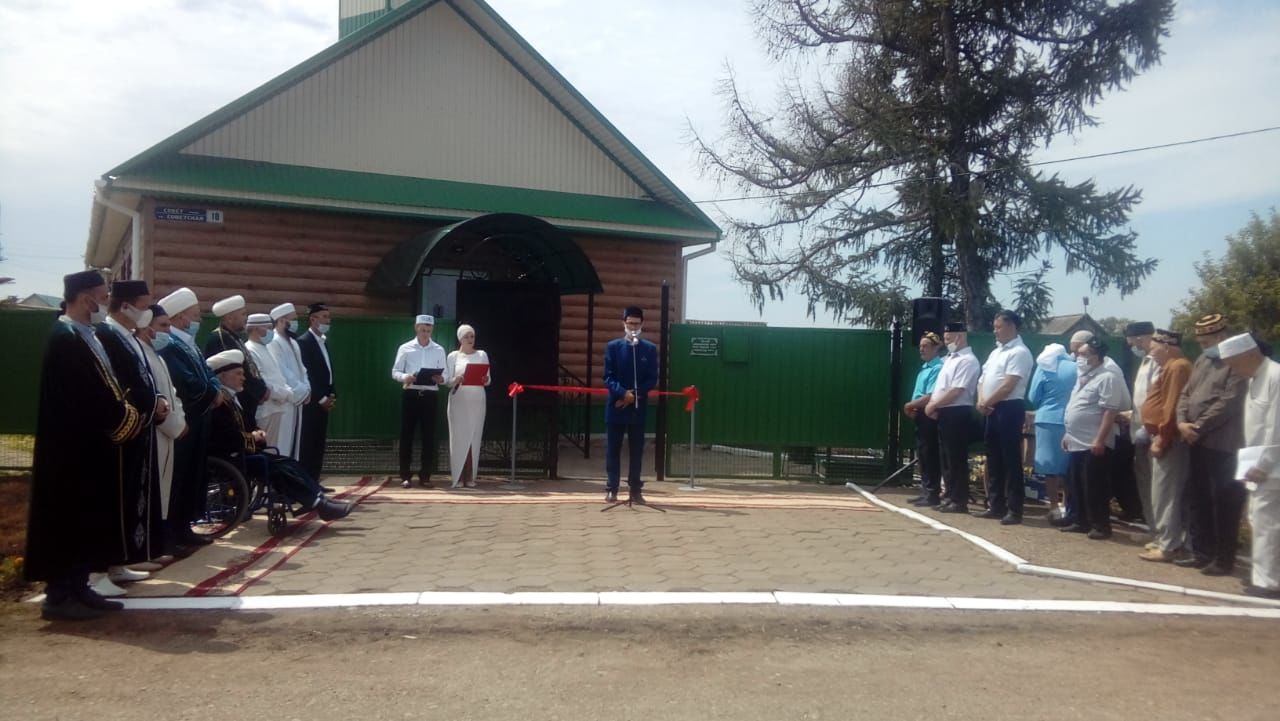 Сегодня состоялось торжественное открытие восстановленной после пожара мечети в селе Ст.Каразерик Ютазинского района