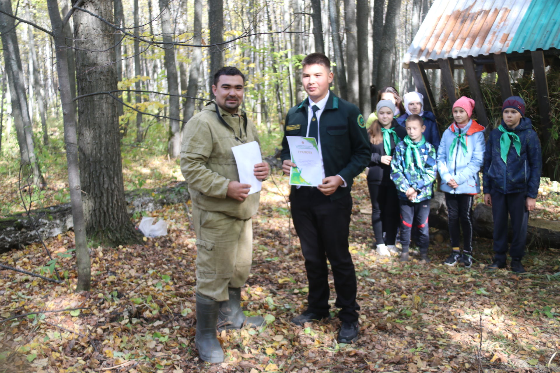 Школьники Ютазинского района приняли участие в акции «Кормушка»