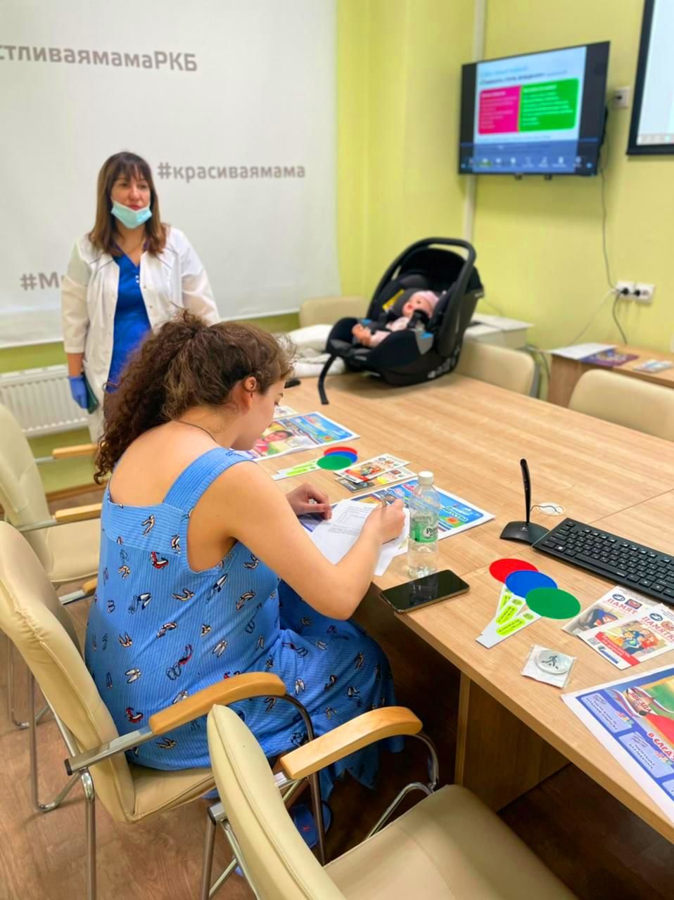 В Казани для будущих мам провели тренинг&nbsp;по перевозке детей в автомобиле&nbsp;