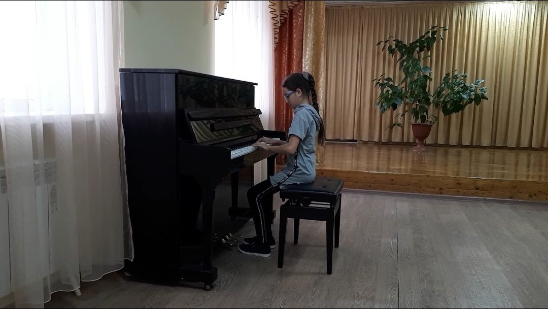 Юные пианистки ДШИ стали призерами онлайн-конкурса