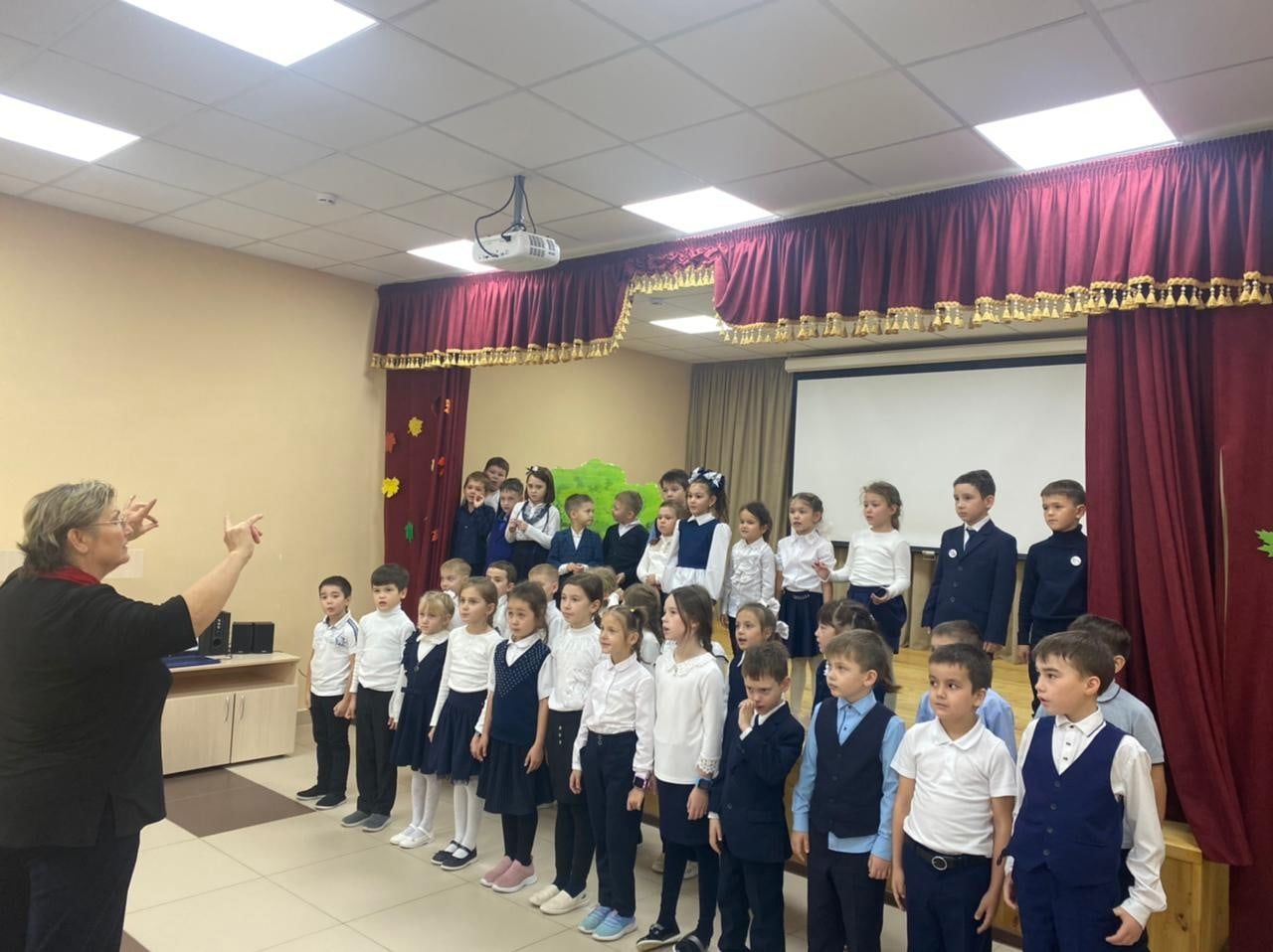 В начальной школе №1 организован детский хор «Гамма»