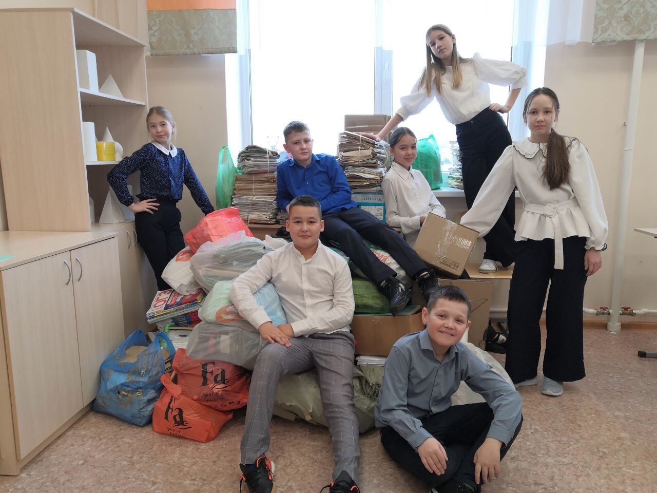 Уруссинская гимназия собрала 300 кг макулатуры