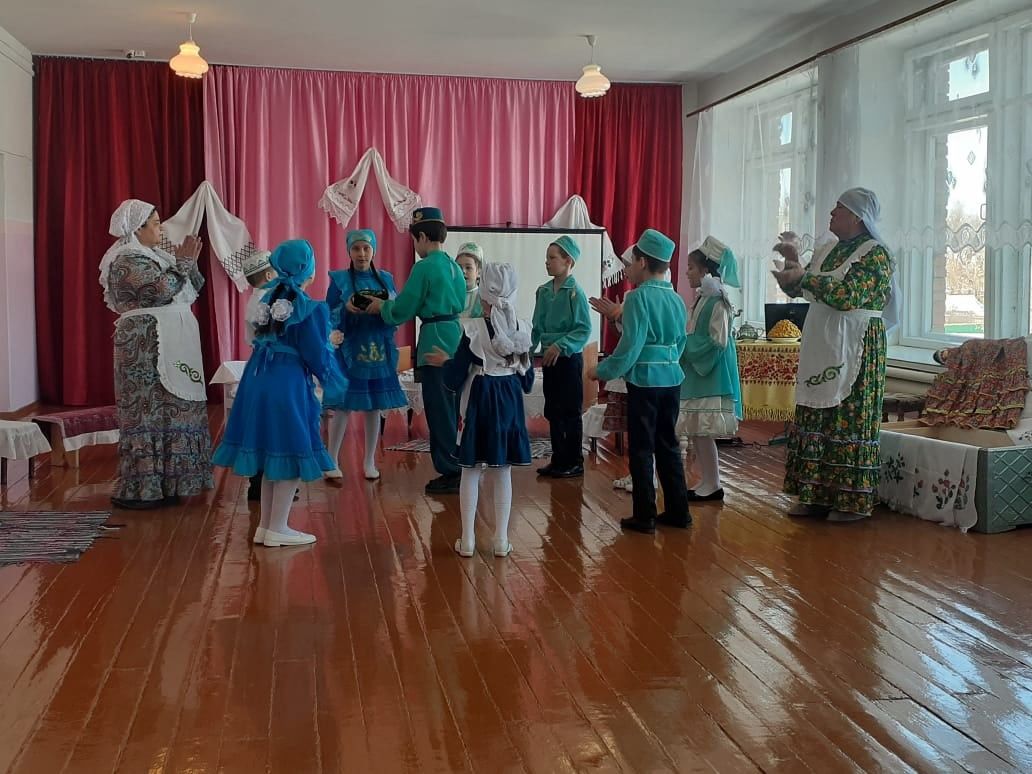 В Акбашской школе родной язык изучают через народный  фольклор