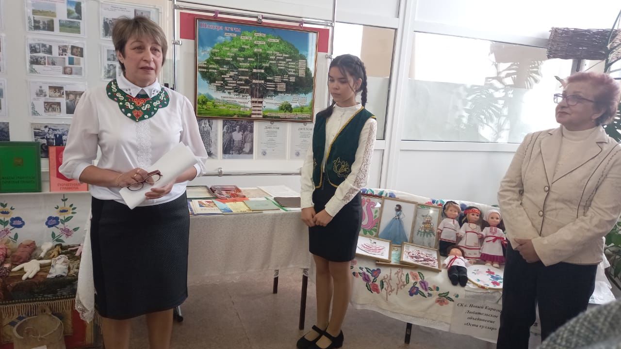 В селе Старый Каразерик в сельском доме культуры состоялся межрегиональный семинар учителей татарского языка и литературы
