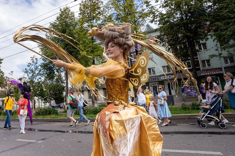 В середине июля в Альметьевск съедутся уличные артисты со всей России!