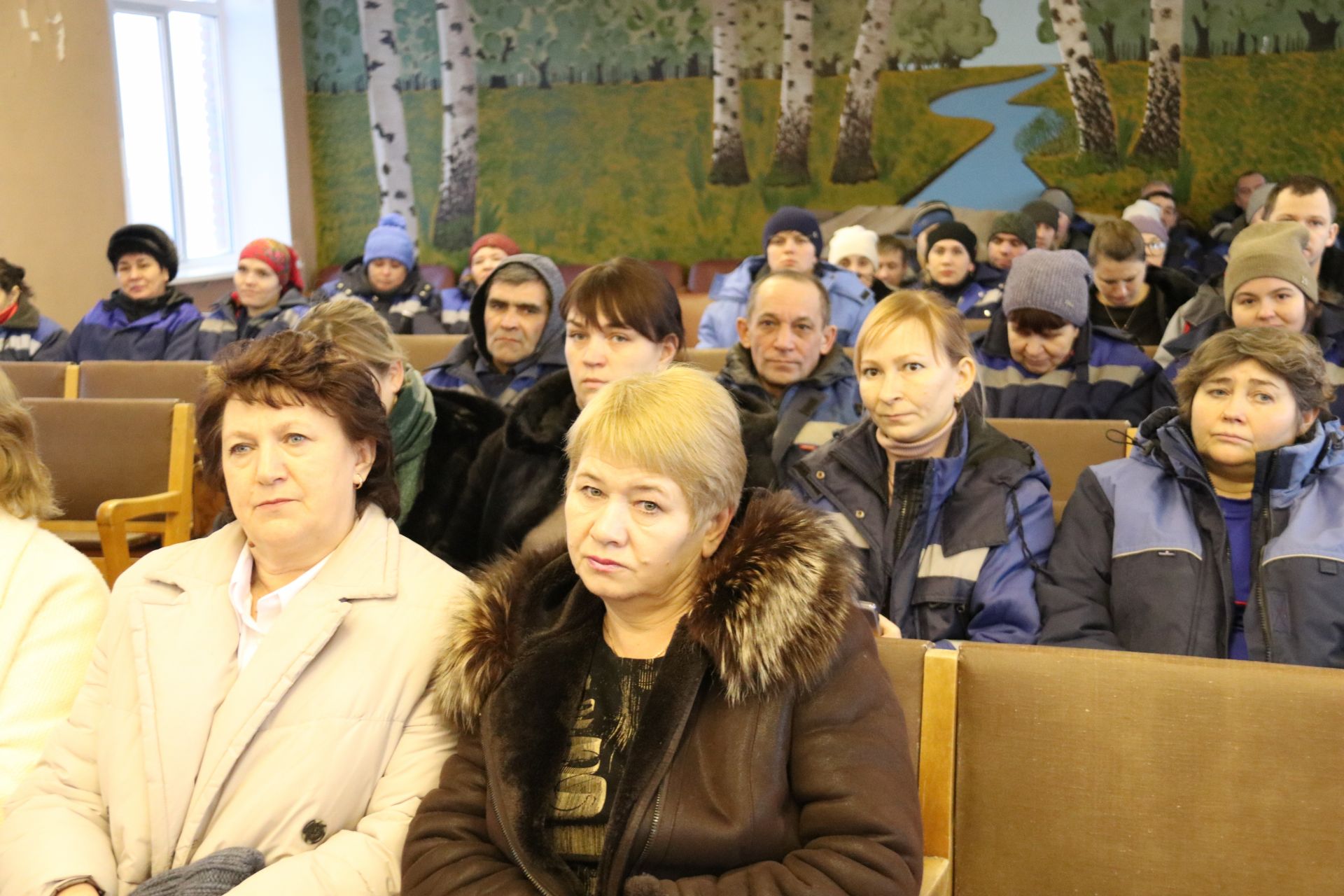 Растут объемы производства и… зарплата