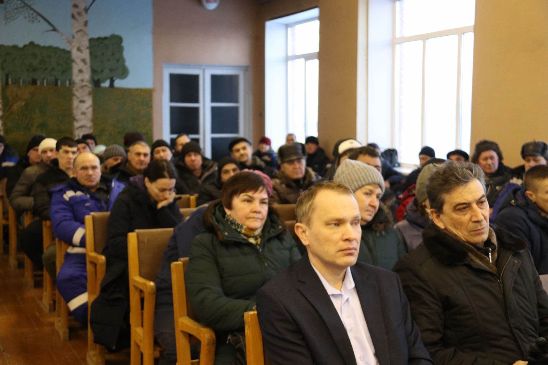 Растут объемы производства и… зарплата