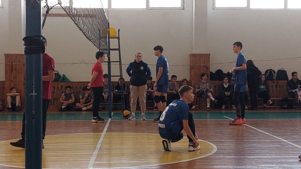 В СОК «Олимп» прошел муниципальный этап школьной волейбольной лиги