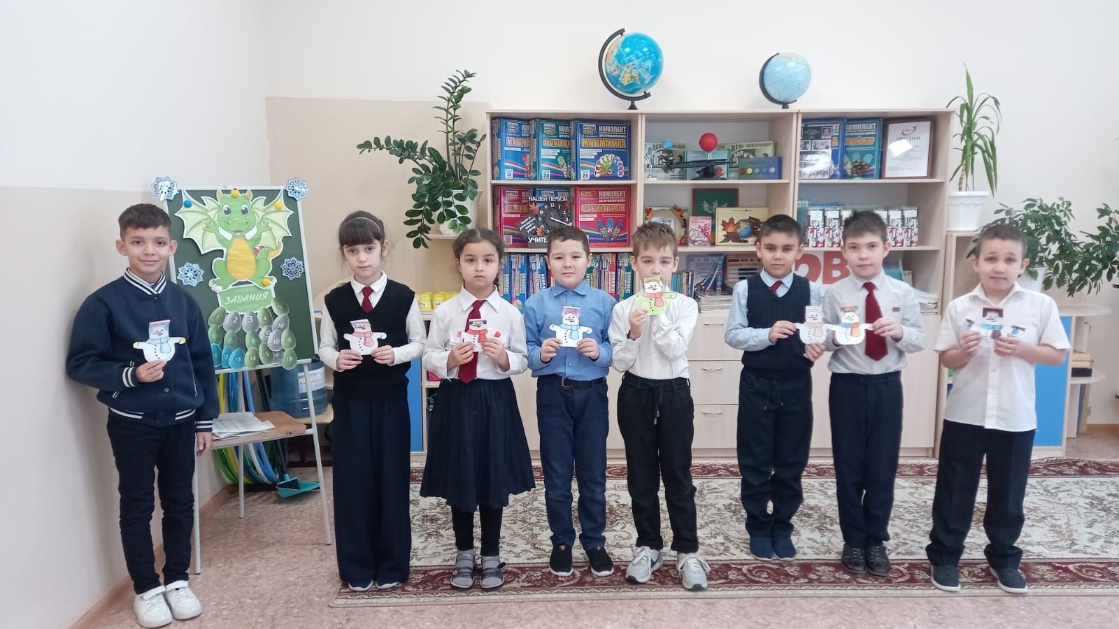 Младшие школьники Уруссинской гимназии готовятся к Новому году