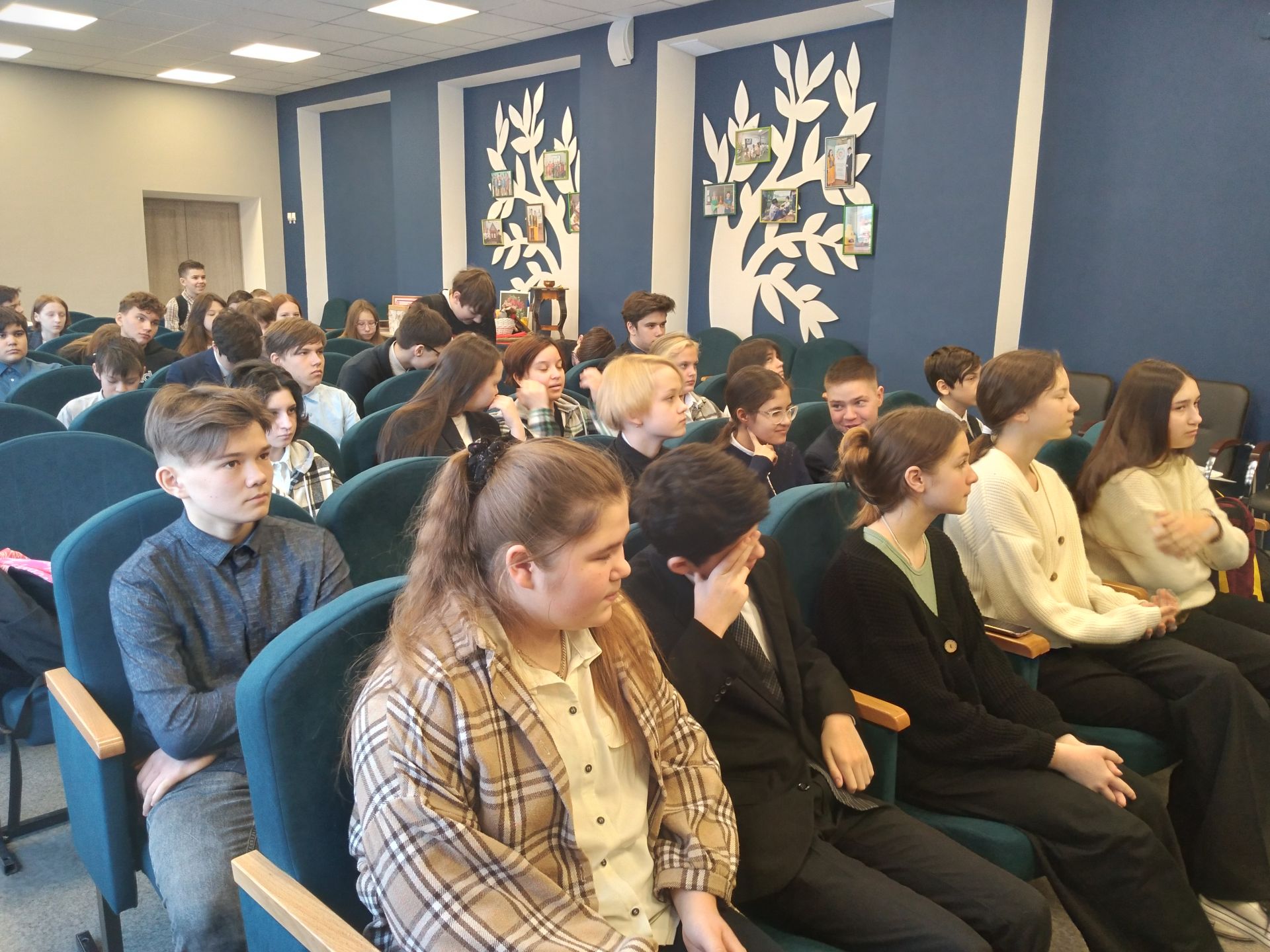 В районной библиотеке прошло мероприятие для школьников на тему: «Сталинградская битва»