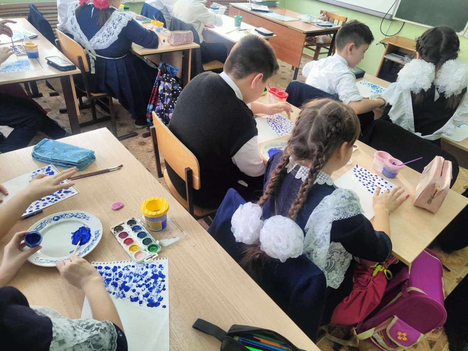 Ютазинские школьники изучают нетрадиционные техники рисования