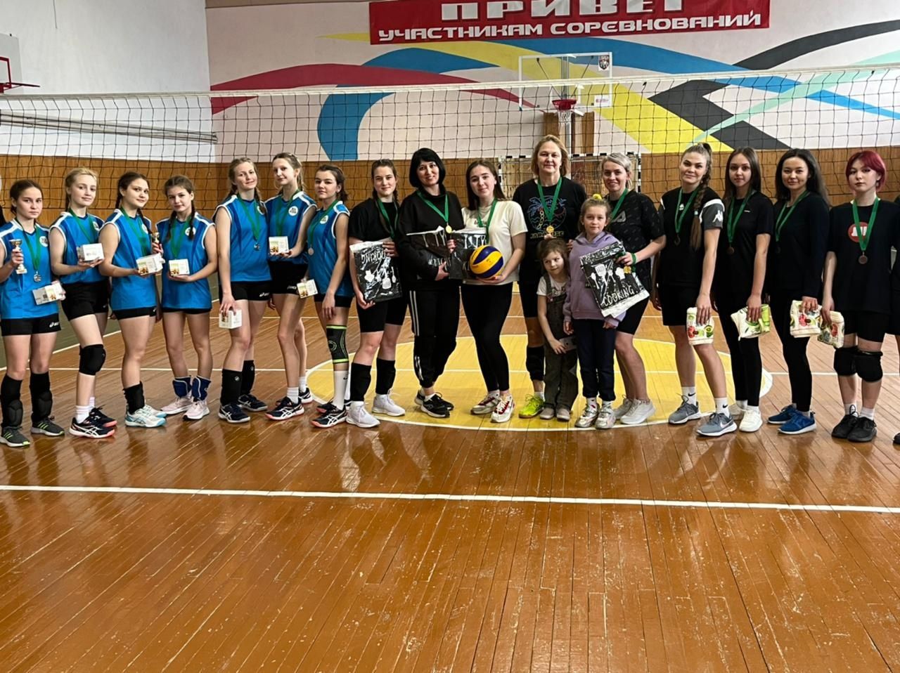 В СОК «Олимп» прошел волейбольный турнир среди женских команд района