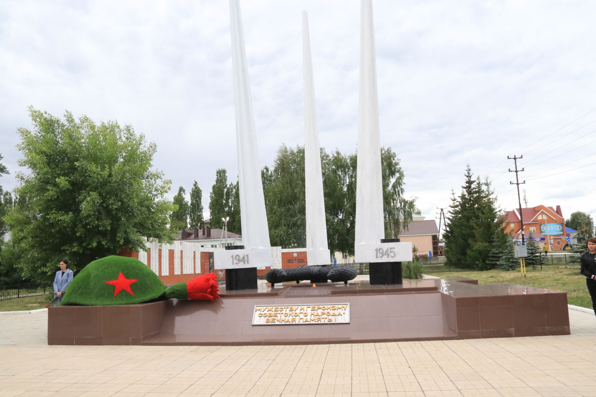Распахнули сердца для памяти