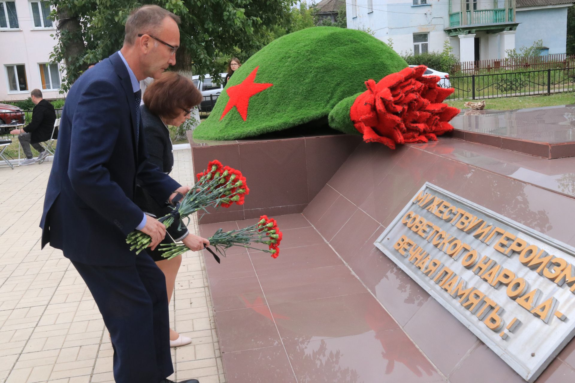 Распахнули сердца для памяти