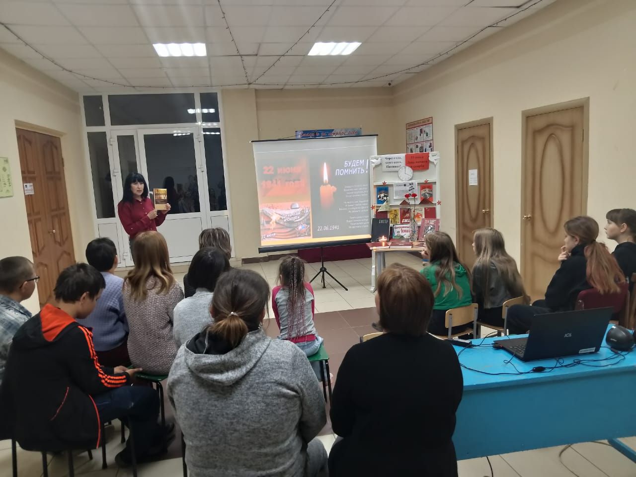 В Каракашлинской сельской библиотеке провели урок памяти «За час до рассвета»