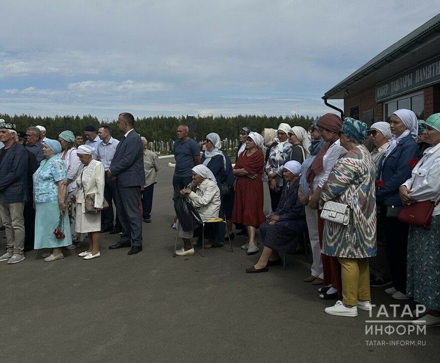 Общественность Татарстана проводили в последний путь Мирфатыха Закиева