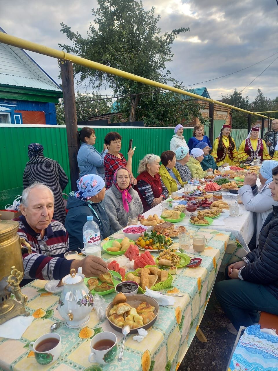 Комсомольцы села Абсалямово — на празднике улицы