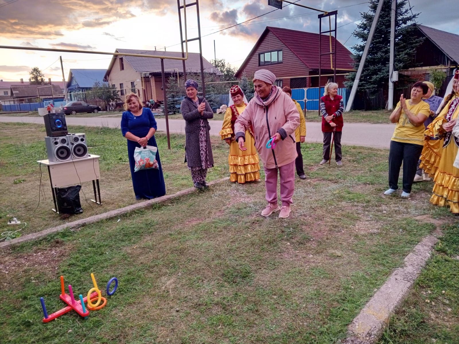Комсомольцы села Абсалямово — на празднике улицы