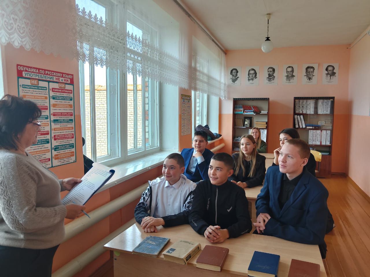 В рамках проекта «Пушкинская карта» в Каракашлинской ООШ провели квест- игру «Путешествие с гением»