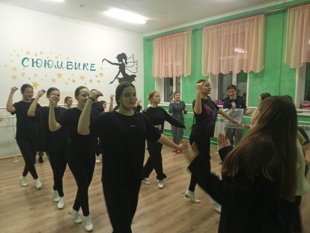 В студии «Юные таланты» сегодня царила атмосфера радостного волнения и вдохновения