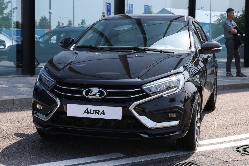 АвтоВАЗ объявил о начале продаж бизнес-седана Lada Aura