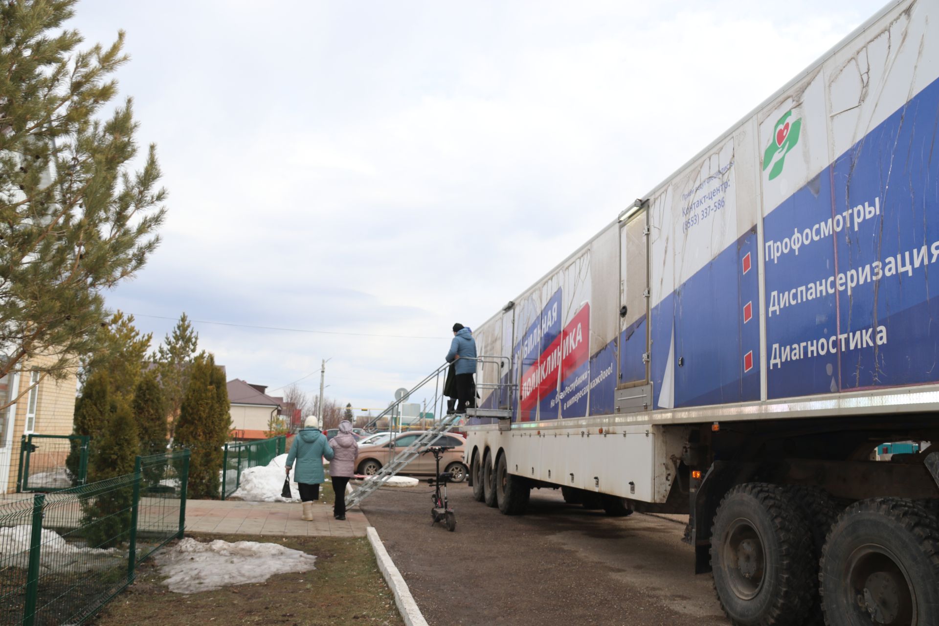 В селах — автомашина мобильной поликлиники