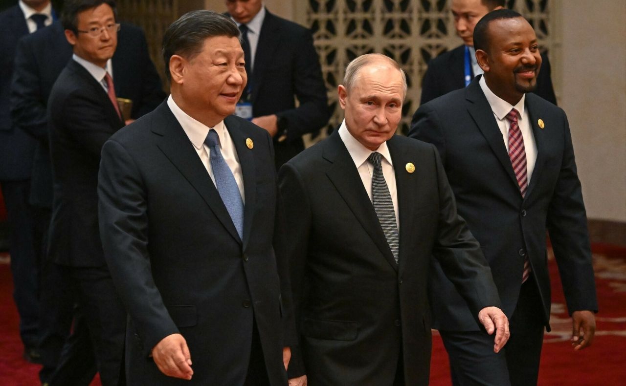 Путин в Пекине: забыл про переводчика так как почувствовал себя как дома