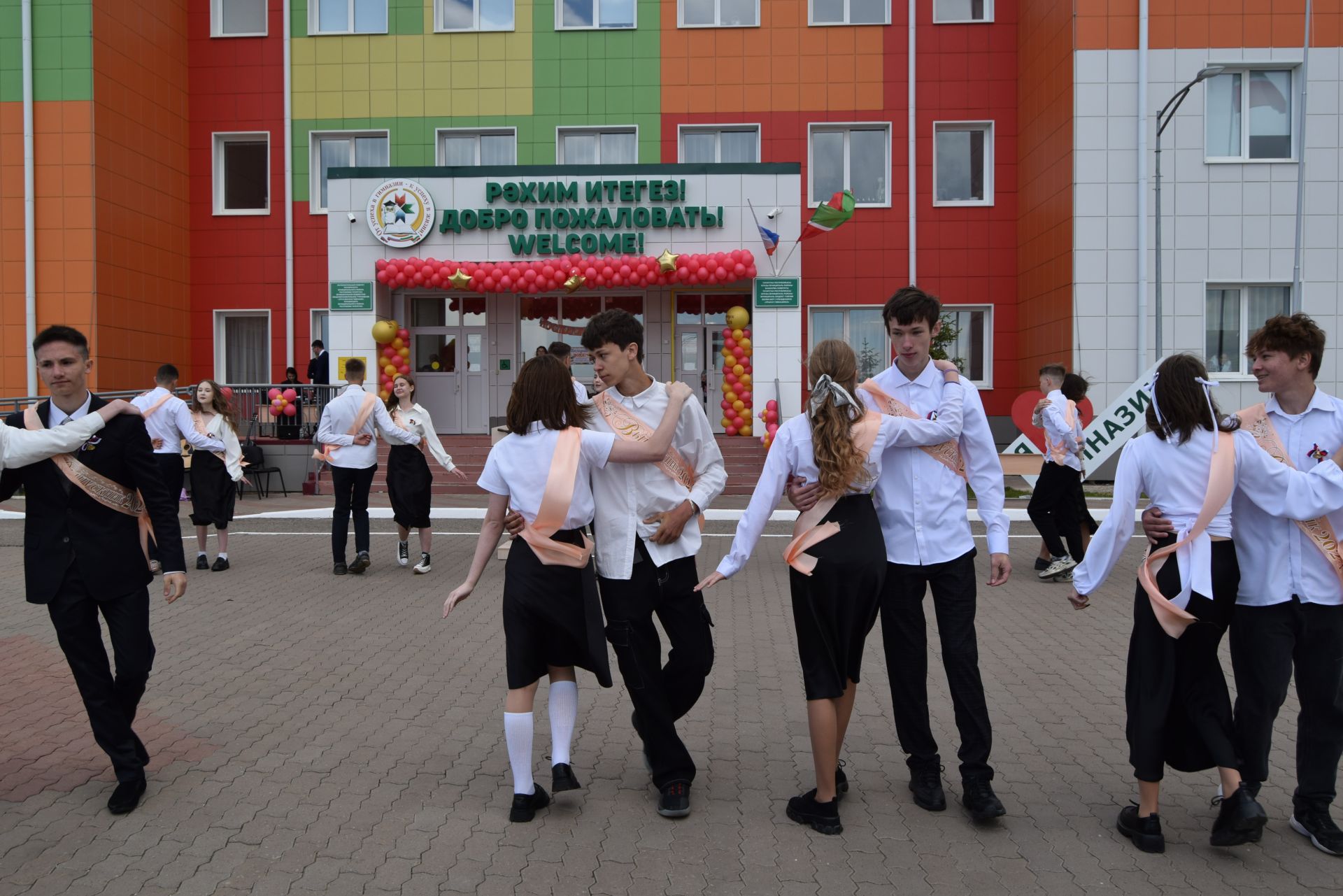 Уруссинская гимназия: они ушли со школьного двора