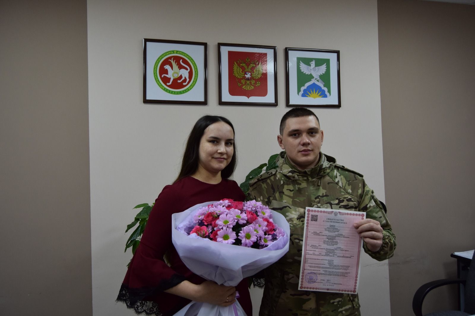 Зарегистрирован первый в новом году брак