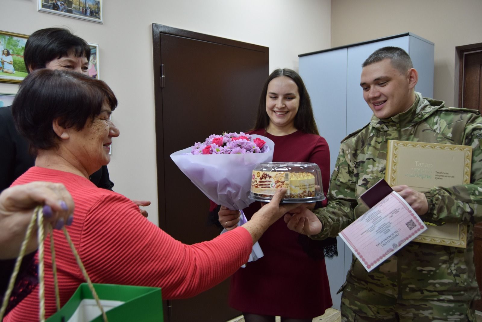Зарегистрирован первый в новом году брак