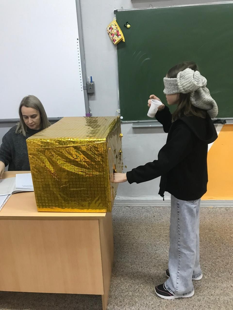 Сегодня, в честь старого нового года, в Центре детского творчества прошла квест-игра «Вечер любителей Гарри Поттера»
