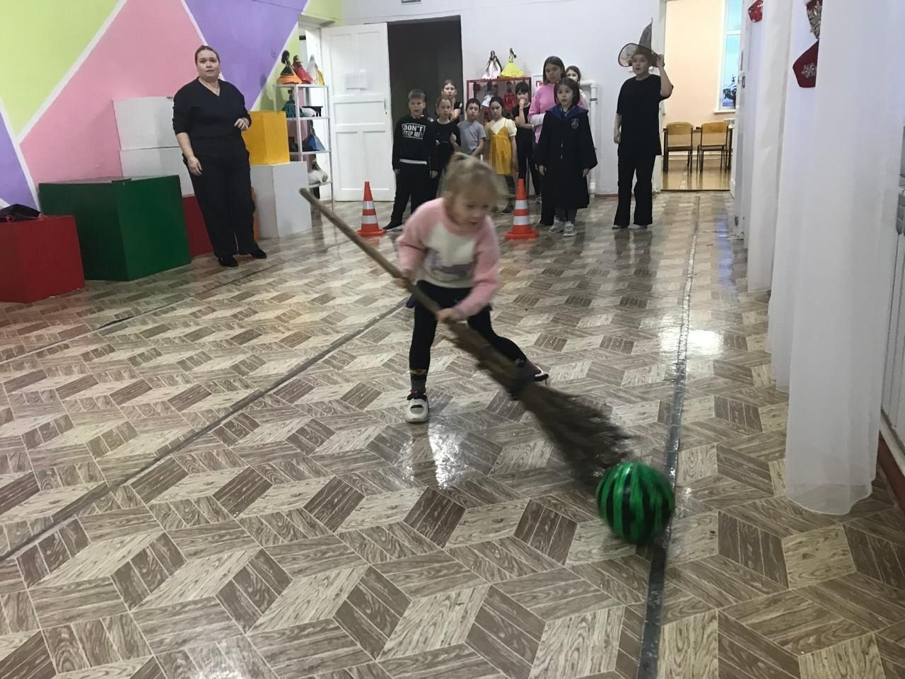 Сегодня, в честь старого нового года, в Центре детского творчества прошла квест-игра «Вечер любителей Гарри Поттера»