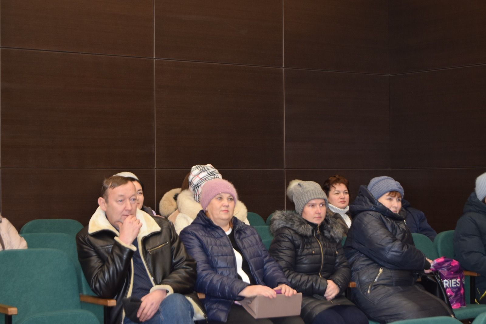 Ютазинцев беспокоят заброшенные дома и здания