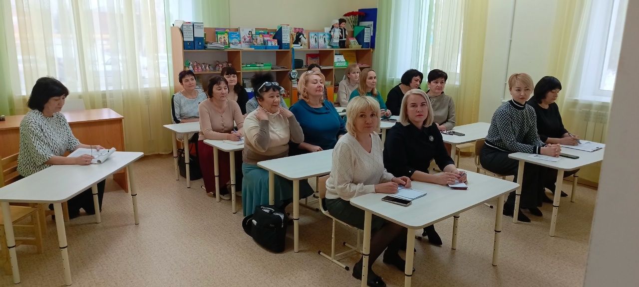 На базе Ютазинского детского сада прошел семинар для заведующих детских садов на тему «Патриотическое воспитание в детском саду»