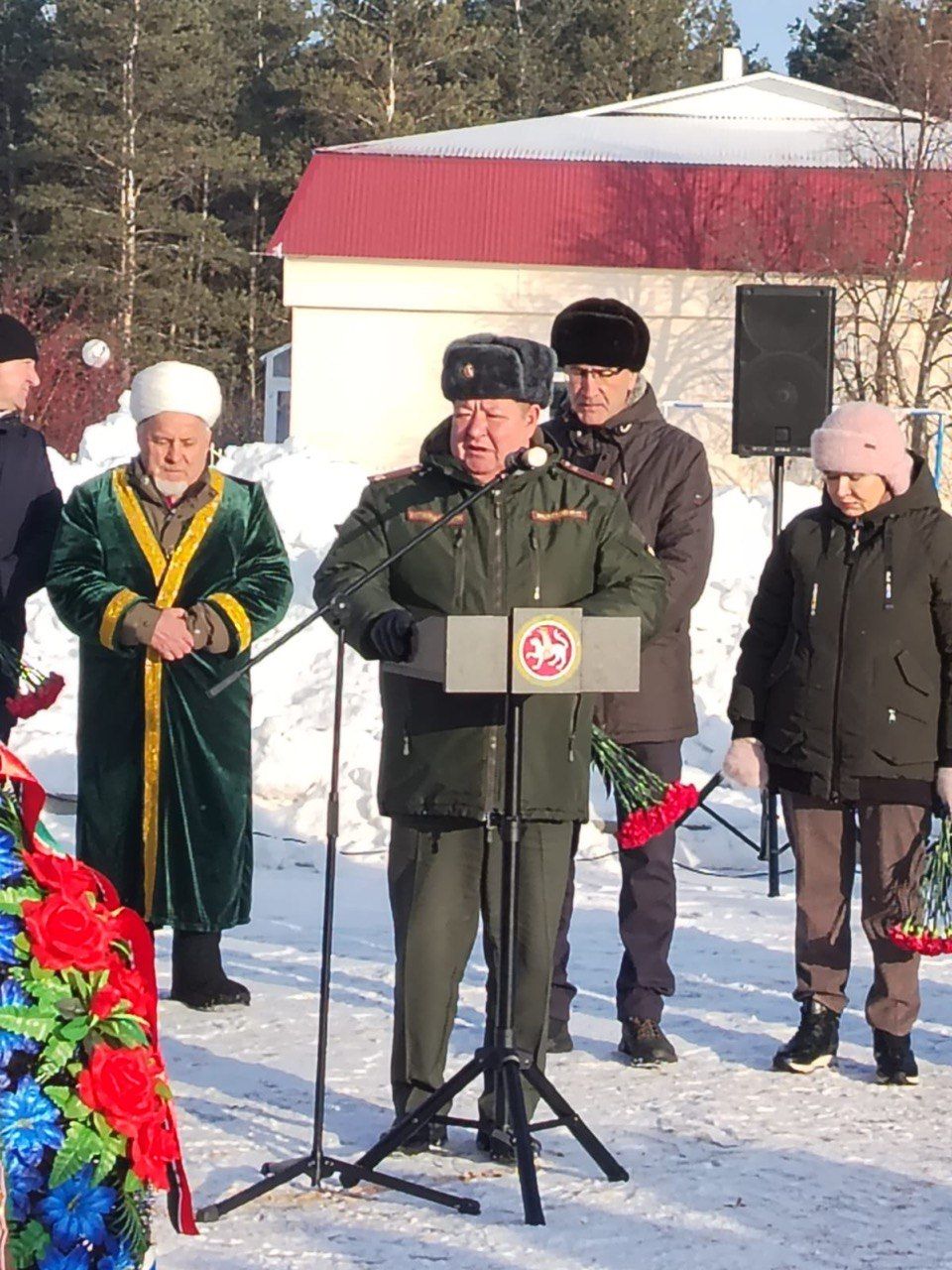 Жители Ютазинского района простились с участником СВО Маратом Зиннуровичем Шарафутдиновым