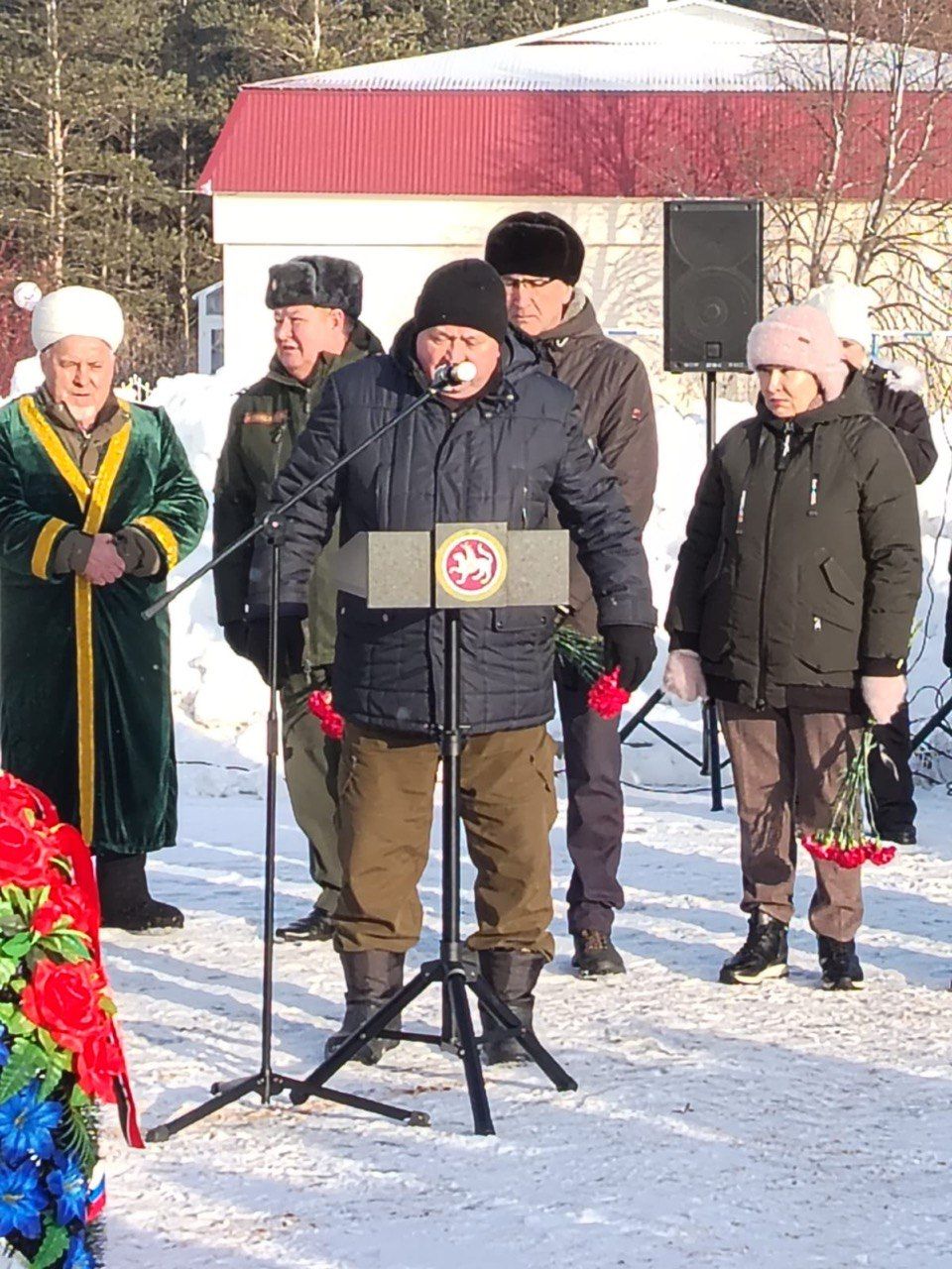 Жители Ютазинского района простились с участником СВО Маратом Зиннуровичем Шарафутдиновым