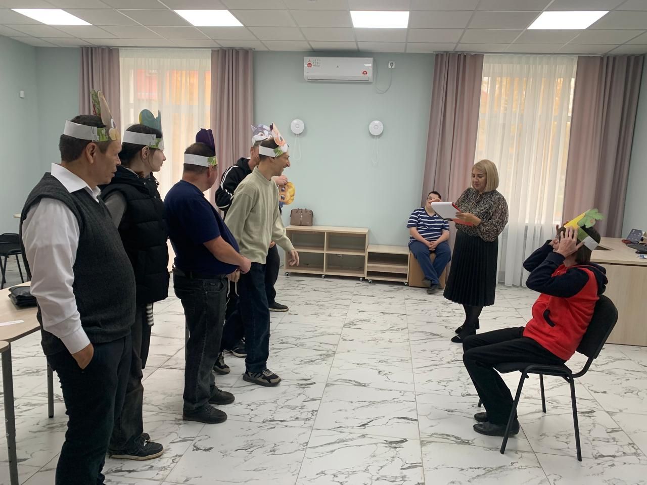 Познавательно-развлекательная программа «Разноцветная палитра осени»